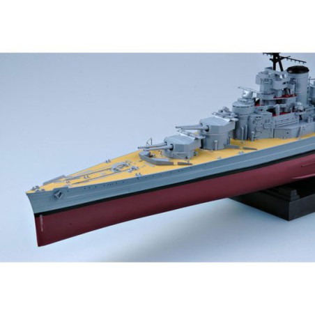Maquette de Bateau en plastique HMS HOOD