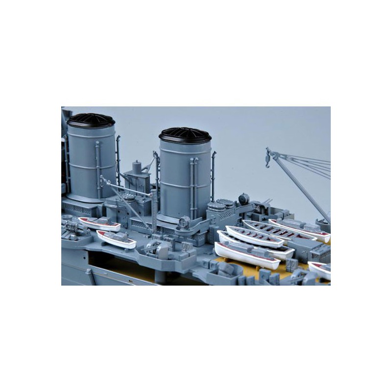 Maquette de Bateau en plastique HMS HOOD