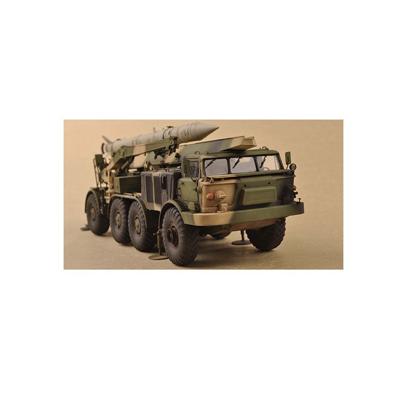 Maquette de camion en plastique 9P113 TEL w/9M21 Rocket of 9K52 Luna-M Short 1/72