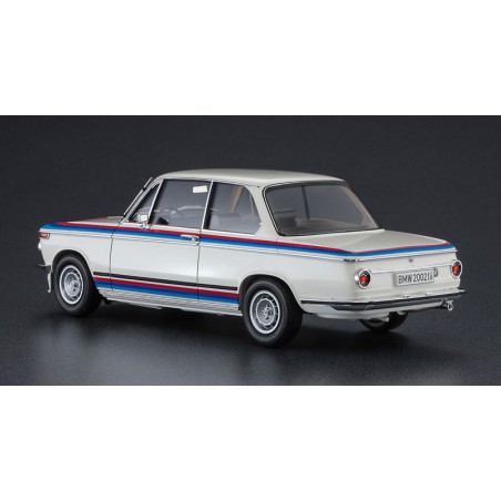 BMW 2002 TII mit Spoiler 1/24 Kunststoffteppich | Scientific-MHD