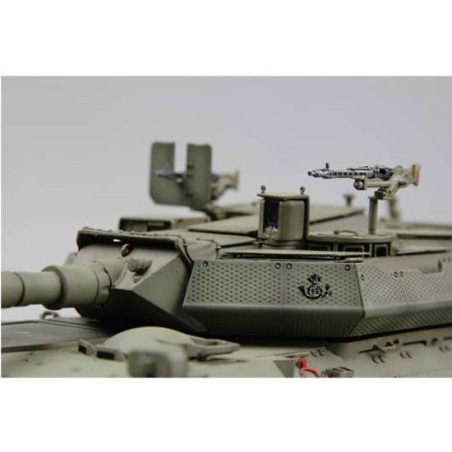 Italienisch B1 Centauro Plastiktankmodell | Scientific-MHD