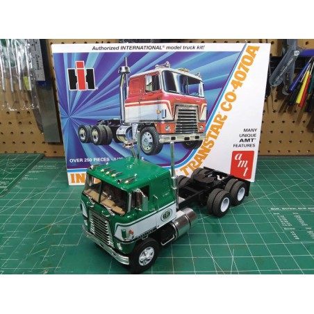 Maquette de camion en plastique International Transtar 1:25