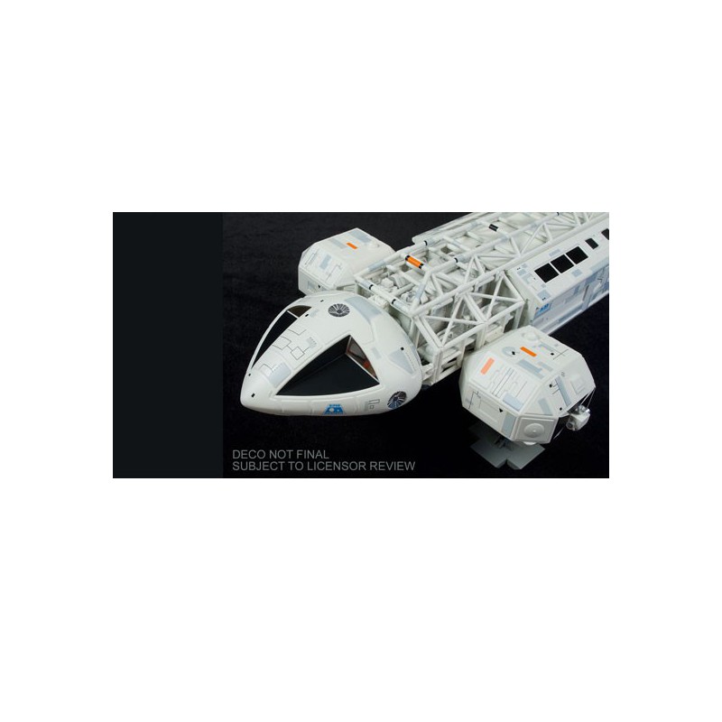 Modèle de science-fiction en plastique EAGLE 2 Monté et Peint Cosmos 1999 Modèle de science-fiction en plastique EAGLE 2 Monté et Peint Cosmos 1999