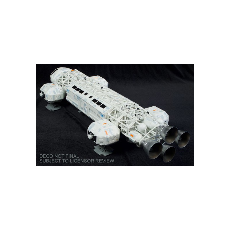 Modèle de science-fiction en plastique EAGLE 2 Monté et Peint Cosmos 1999 Modèle de science-fiction en plastique EAGLE 2 Monté et Peint Cosmos 1999
