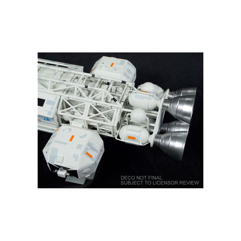 Modèle de science-fiction en plastique EAGLE 2 Monté et Peint Cosmos 1999 Modèle de science-fiction en plastique EAGLE 2 Monté et Peint Cosmos 1999