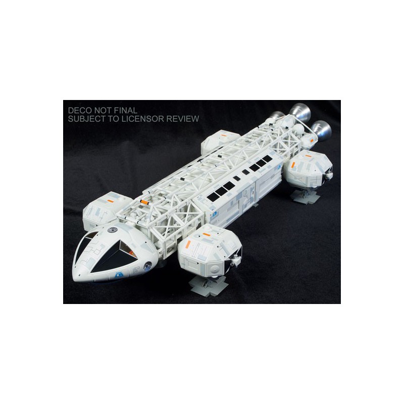 Modèle de science-fiction en plastique EAGLE 2 Monté et Peint Cosmos 1999 Modèle de science-fiction en plastique EAGLE 2 Monté et Peint Cosmos 1999