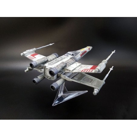 Modèle de science-fiction en plastique Star Wars : X-wing Fighter 1/64