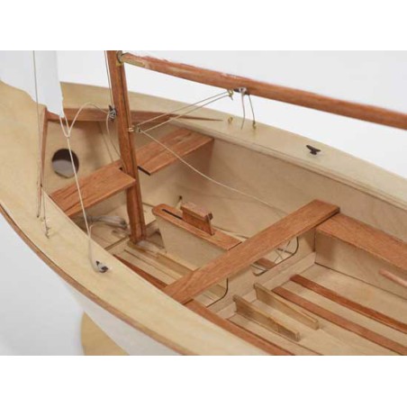 Vaurian Radio -kontrolliertes Segelboot 1/10 | Scientific-MHD