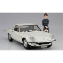 Maquette de voiture en plastique MAZDA COSMO SPORT L10B avec figurine