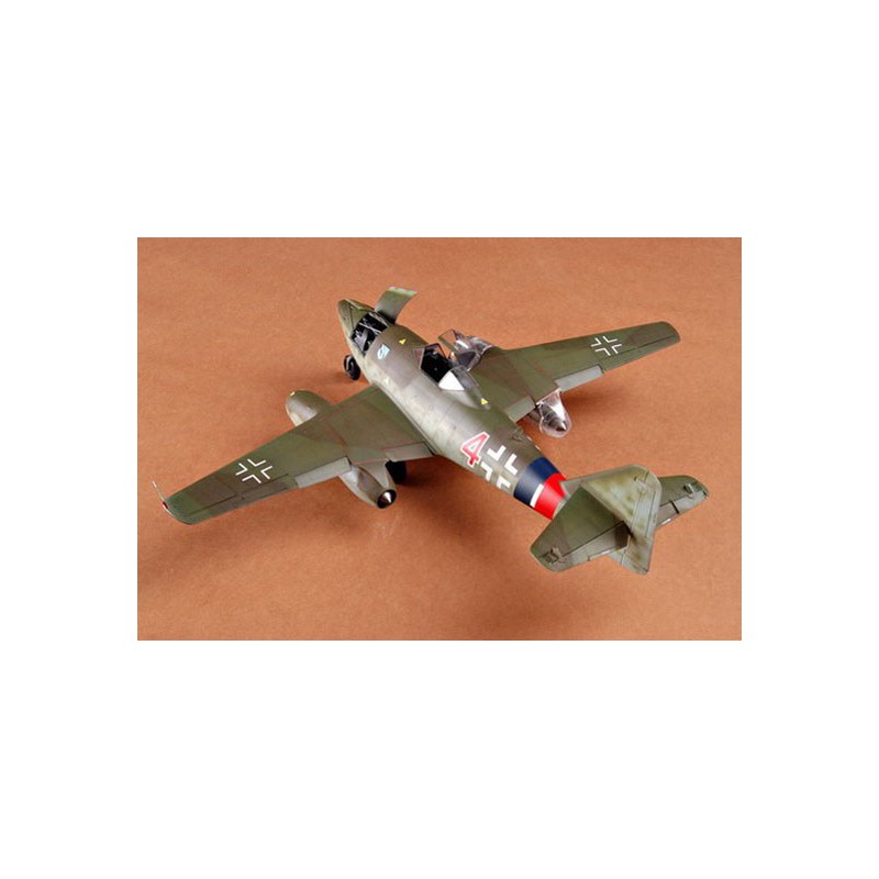 Maquette d'avion en plastique MESSERSCHMITT ME 262 A-1A