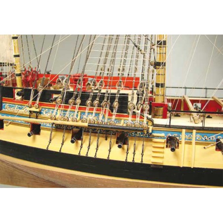 Bateau statique HMS MERCURY 1779 éch. 1/72