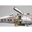 Maquette d'avion en plastique F-100D "SUPER SABRE"