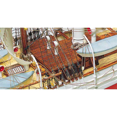 Bateau statique POURQUOI PAS 1/75