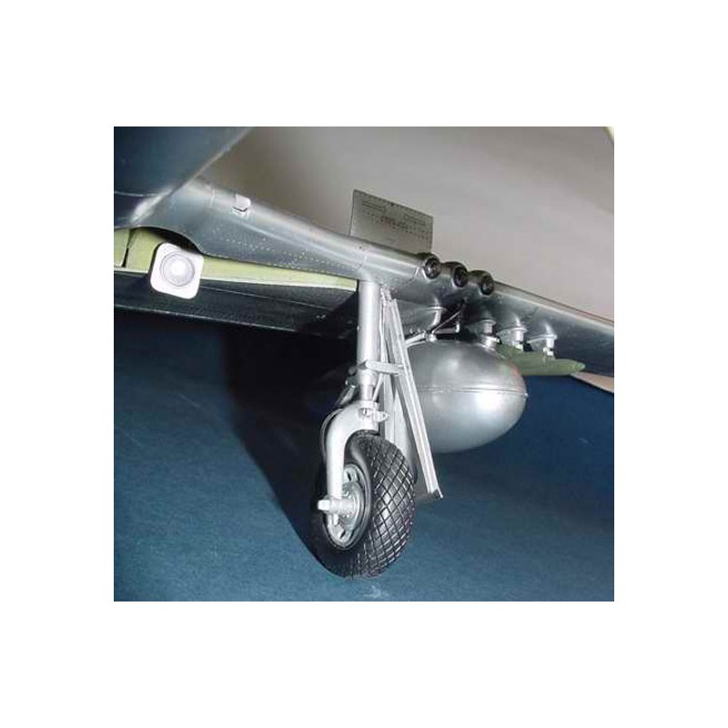 Maquette d'avion en plastique P-51D MUSTANG IV Maquette d'avion en plastique P-51D MUSTANG IV