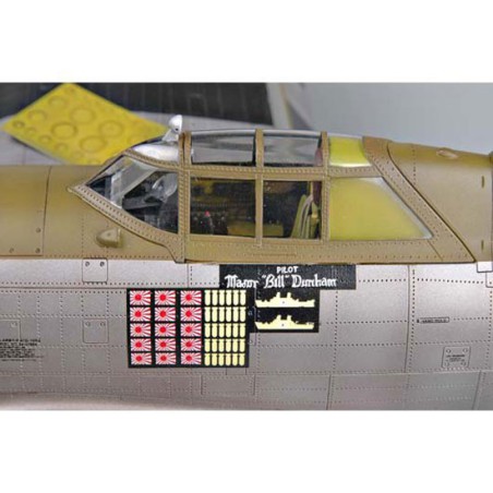 Maquette d'avion en plastique P-47D "RAZORBACK"