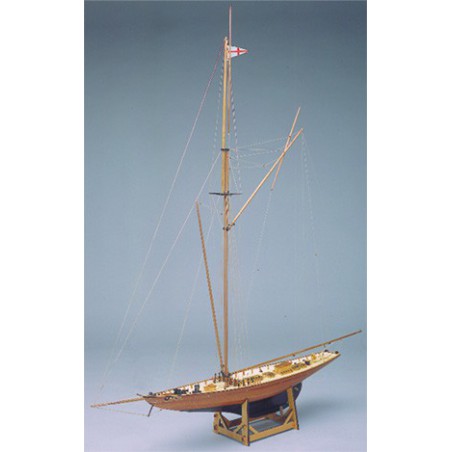 Bateau statique BRITANNIA 1/60