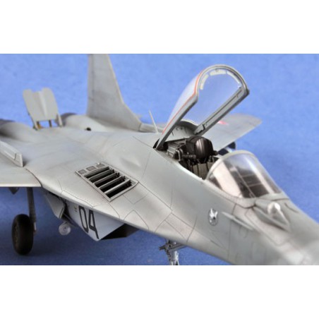 Maquette d'avion en plastique RUSSIAN MIG-29A FULCRUM