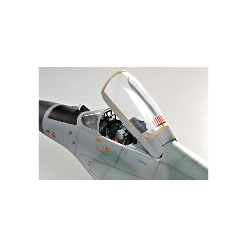 Maquette d'avion en plastique MIG-29M "FULCRUM" Maquette d'avion en plastique MIG-29M "FULCRUM"