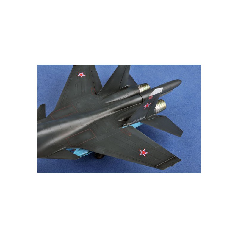 Maquette d'avion en plastique RUSSIAN SU-34 FULLBACK Maquette d'avion en plastique RUSSIAN SU-34 FULLBACK