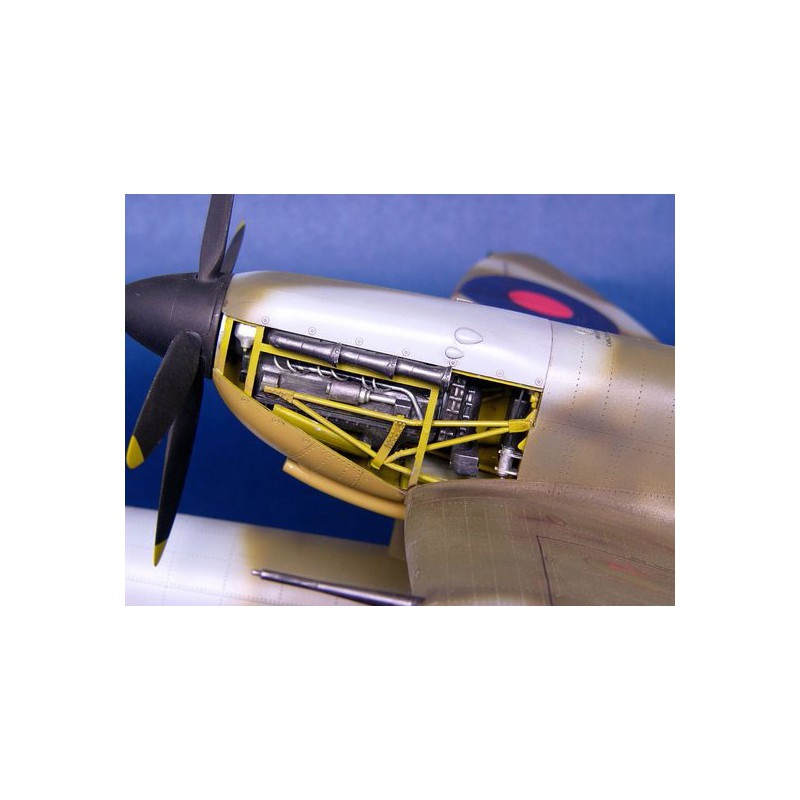 Maquette d'avion en plastique SUPERMARINE SPITFIRE MK.VB Maquette d'avion en plastique SUPERMARINE SPITFIRE MK.VB