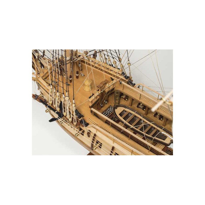 Bateau statique LA FLORE 1/84 Bateau statique LA FLORE 1/84