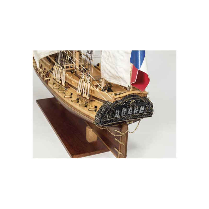Bateau statique LA FLORE 1/84 Bateau statique LA FLORE 1/84