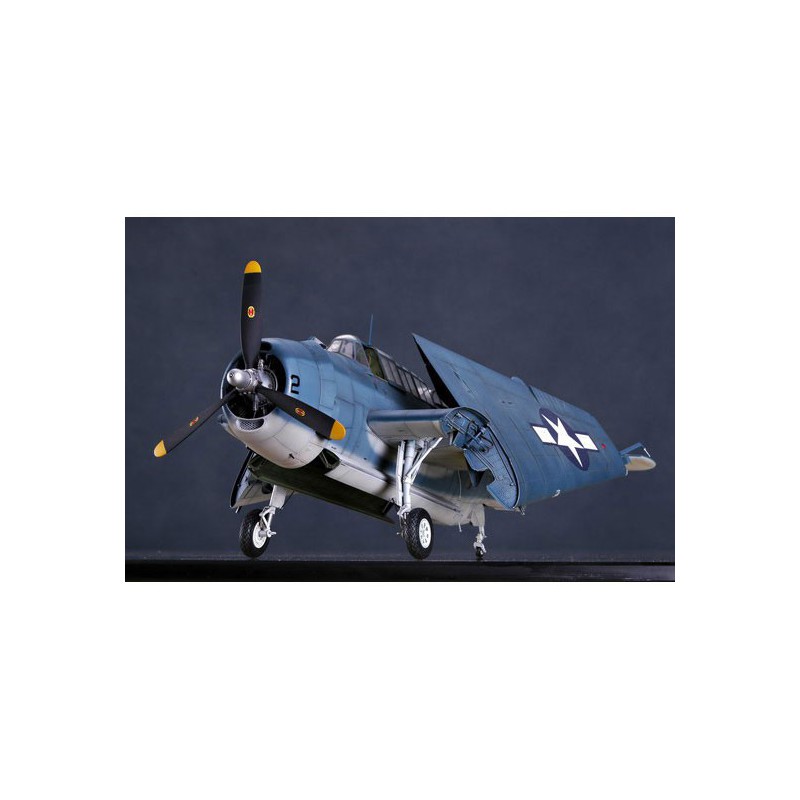 Maquette d'avion en plastique TBF-1C AVENGER Maquette d'avion en plastique TBF-1C AVENGER