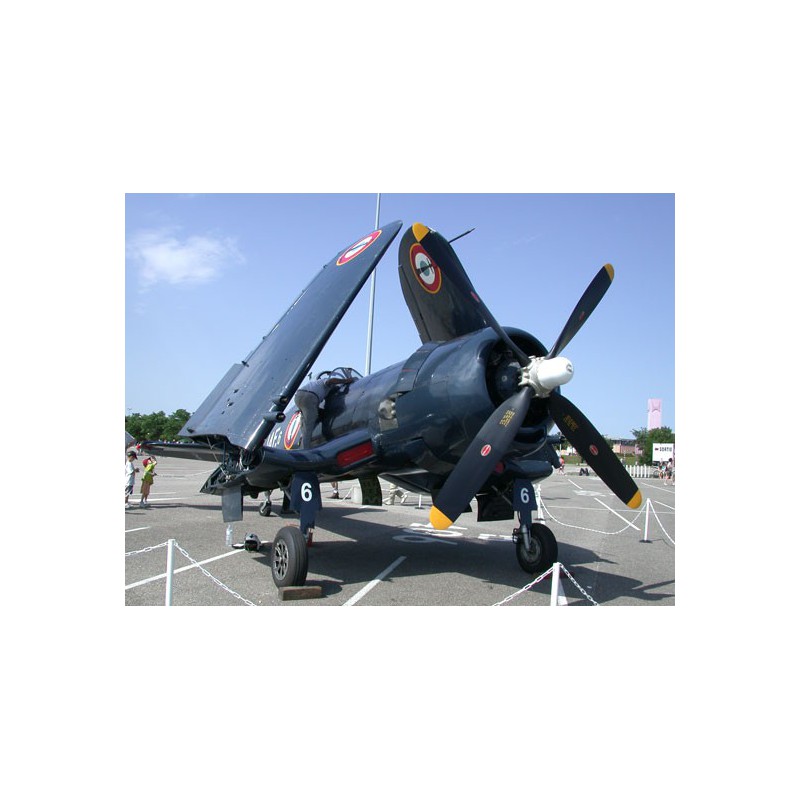 Maquette d'avion en plastique F4U-7 French Navy 1/48