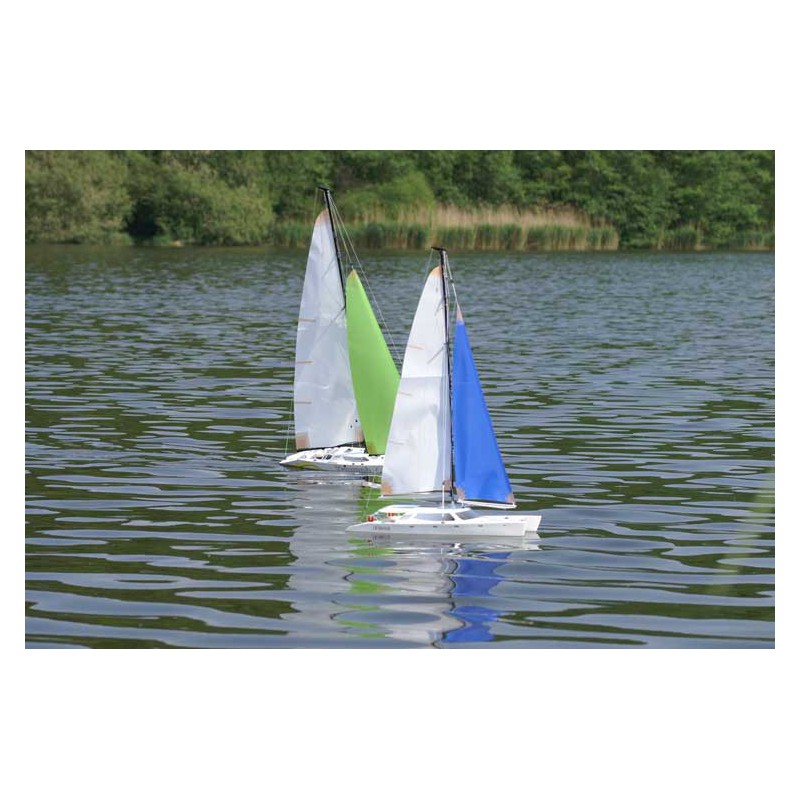 Voilier radiocommandé MHD CATAMARAN GEMINI 600 R/C
