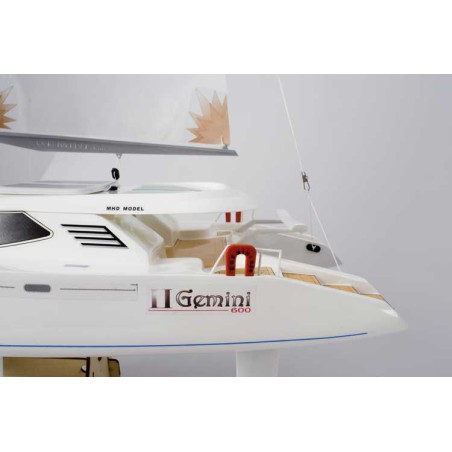 Radio -kontrolliertes Segelboot MHD Catamaran Gemini 600 R/C. | Scientific-MHD