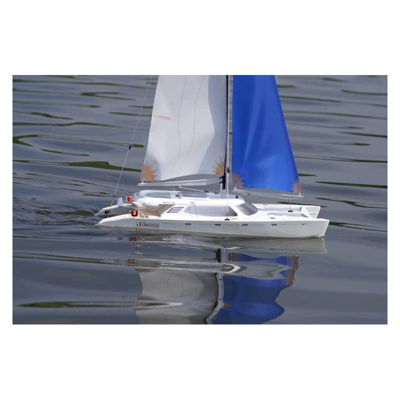 Voilier radiocommandé MHD CATAMARAN GEMINI 600 R/C