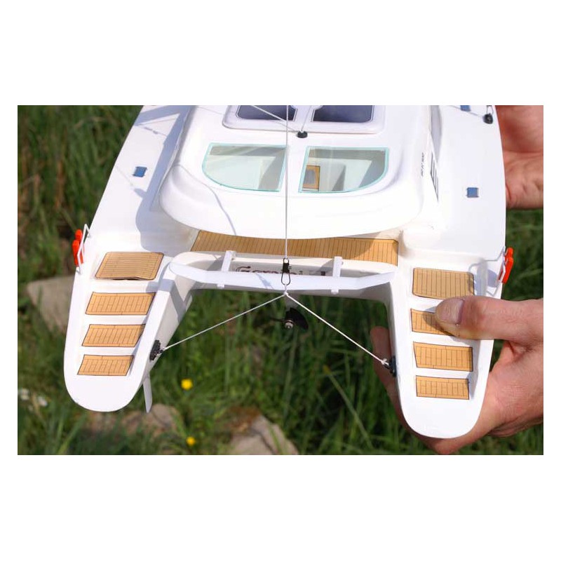 Voilier radiocommandé MHD CATAMARAN GEMINI 600 R/C