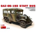 Maquette de camion en plastique GAZ 05 193 Staff Bus 1/35