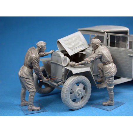 Red Army Drivers 1/35 figurine | Scientific-MHD