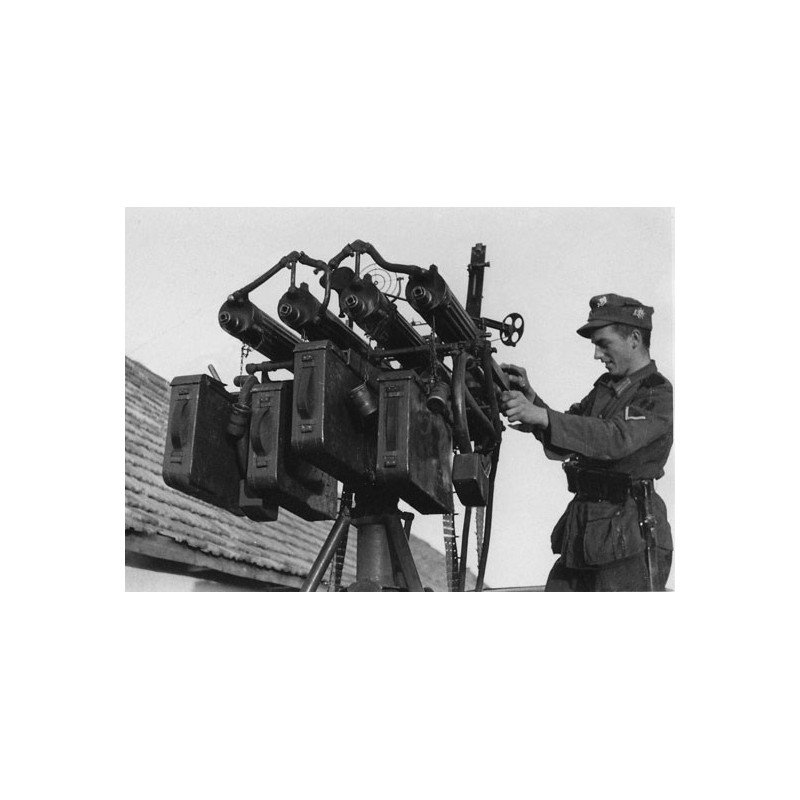 Maquette de Char en plastique GAZ-AAA + Quad M4 Maxim 1/35