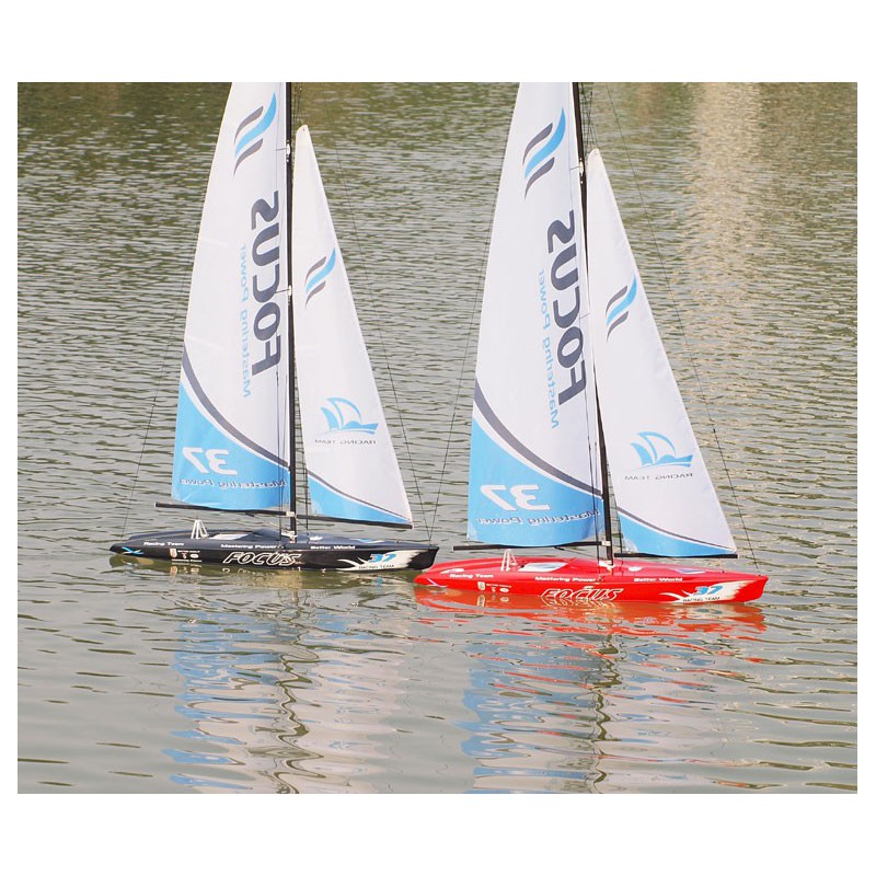 Voilier radiocommandé FOCUS Yacht 1m RTS