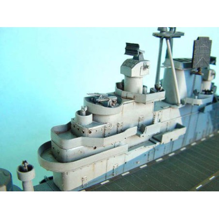 Maquette de Bateau en plastique US YORKTOWN CV-10 1944