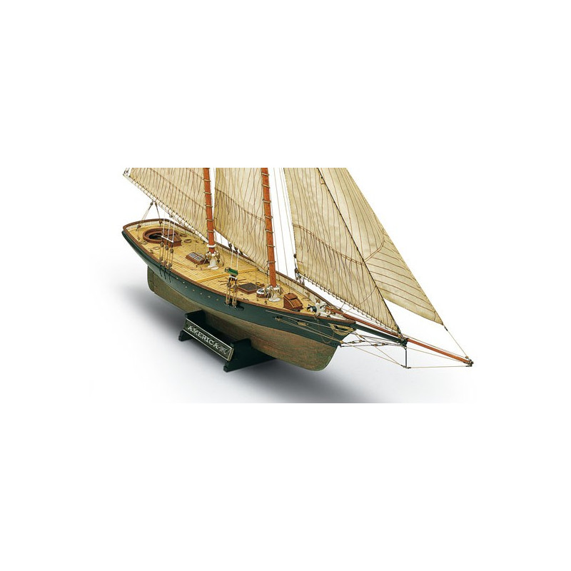 Bateau statique America 1/66