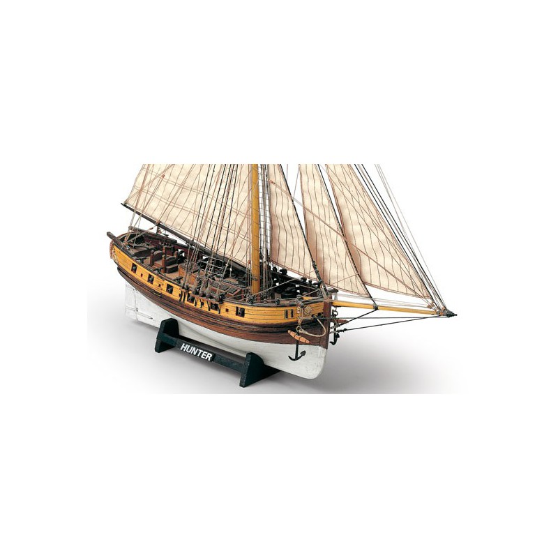 Bateau statique Hunter