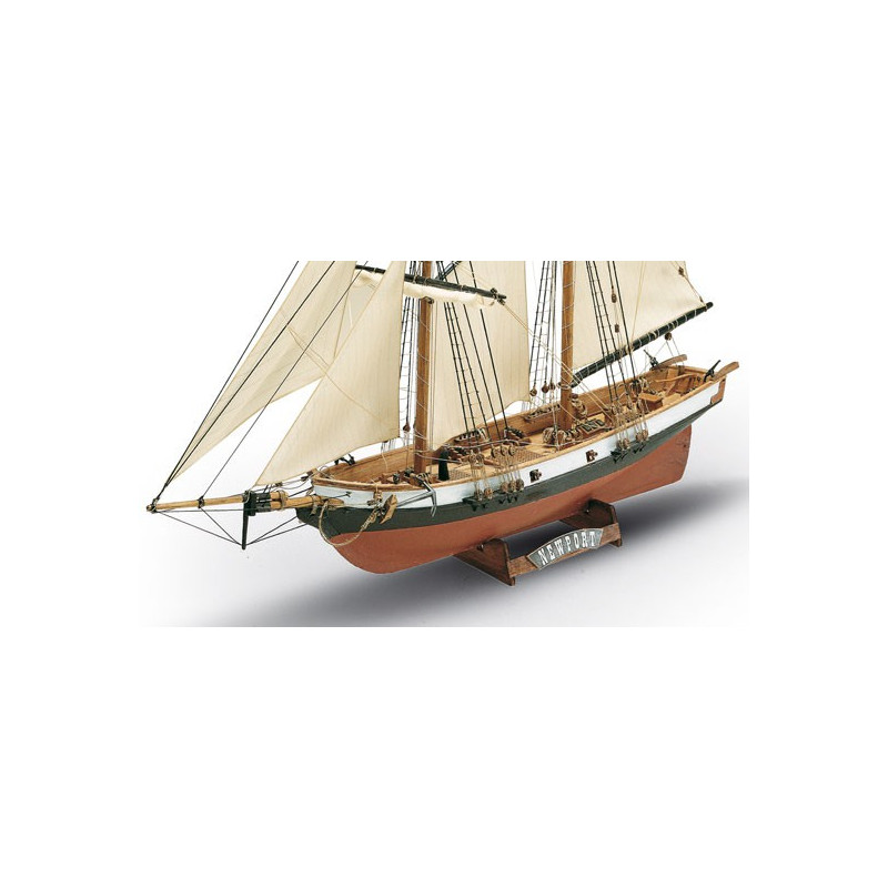 Bateau statique NEWPORT 1/57