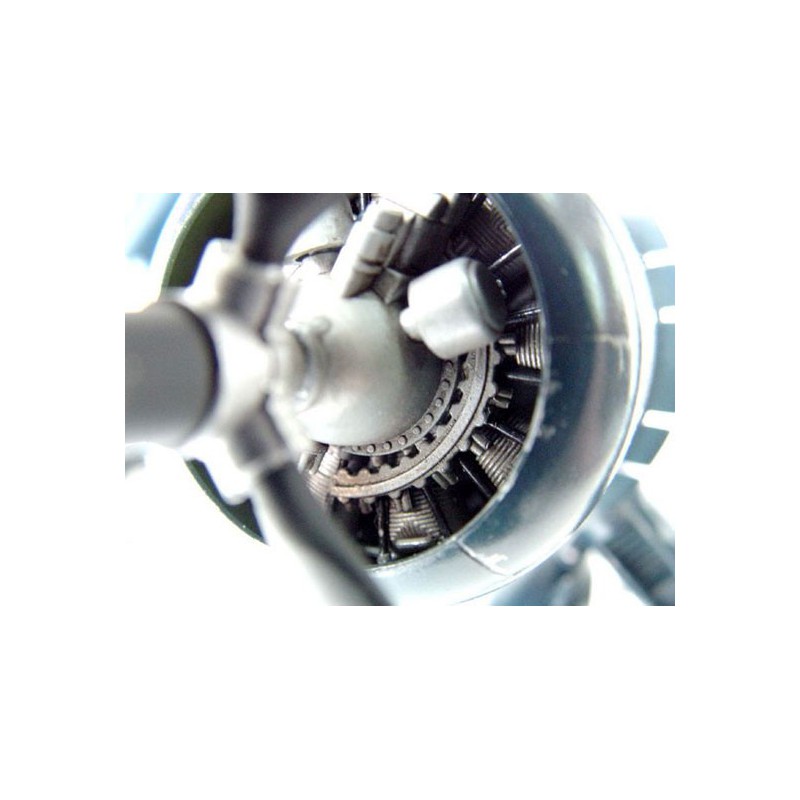 Maquette d'avion en plastique F4U-1D CORSAIR Maquette d'avion en plastique F4U-1D CORSAIR