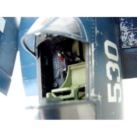 F4U-1D Corsair plastic plane model | Scientific-MHD