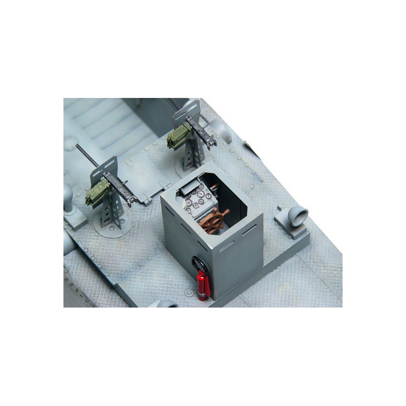 Maquette de Char en plastique WW II US NAVY LCM(3) LANDING CRAFT Maquette de Char en plastique WW II US NAVY LCM(3) LANDING CRAFT