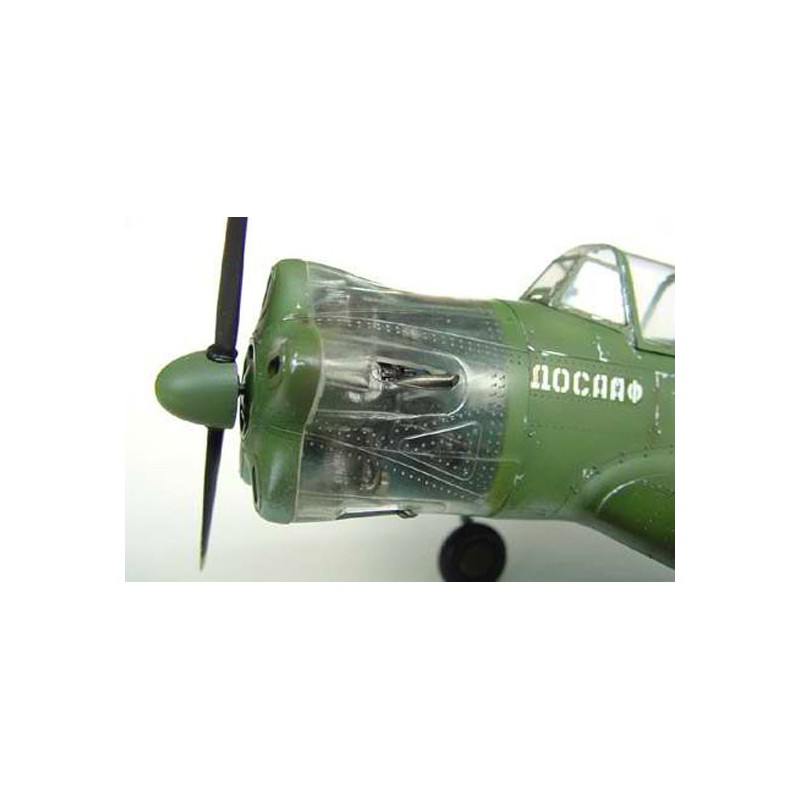 Maquette d'avion en plastique YAK-18 MAX Maquette d'avion en plastique YAK-18 MAX