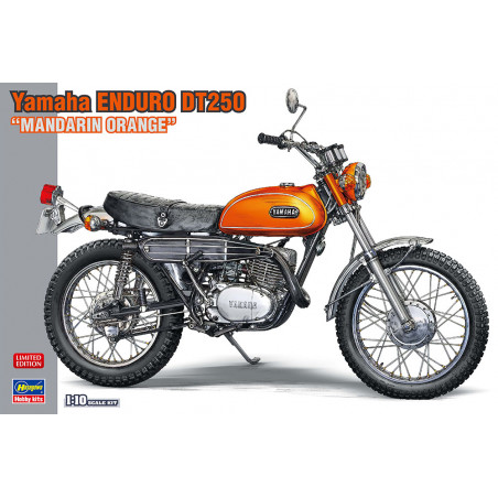 Maquette de moto en plastique Yamaha Enduro DT250 « Orange Mandarine » 1:10 SP529 | Scientific-MHD