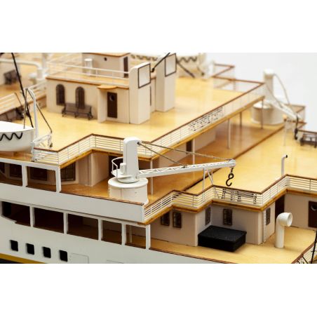 Bateau électrique radiocommandé H.M.S. TITANIC R/C 1/144