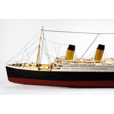 Bateau électrique radiocommandé H.M.S. TITANIC R/C 1/144