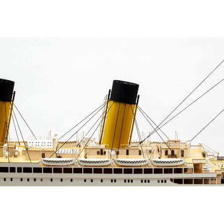 Bateau électrique radiocommandé H.M.S. TITANIC R/C 1/144