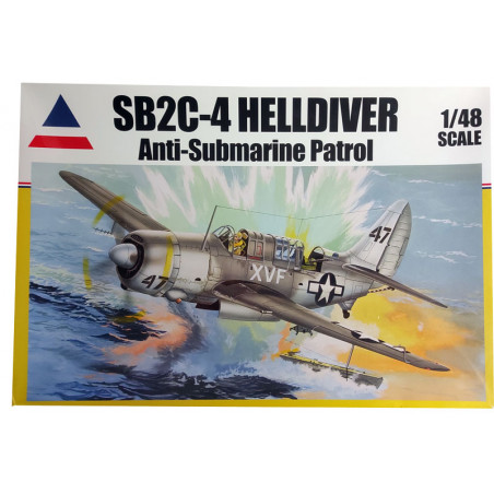 Maquette d'avion en plastique SB2C-4 Helldiver anti-submarine patrol 1/48