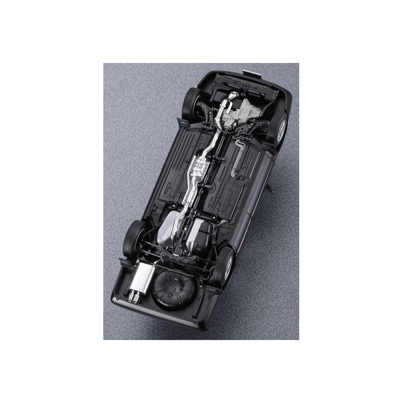 Maquette de voiture en plastique NISSAN BLUEBIRD 1/24 Maquette de voiture en plastique NISSAN BLUEBIRD 1/24